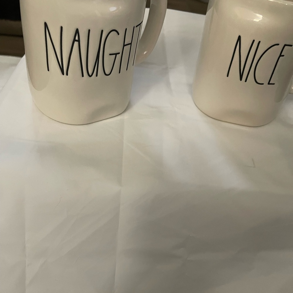 Pair of Ray Dunn mugs- one reads naughty, other reads nice - Picture 2 of 4